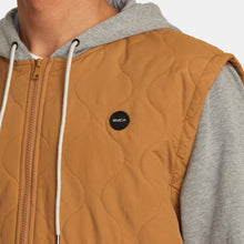 Load image into Gallery viewer, RVCA Grant Hooded Puffer Jacket
