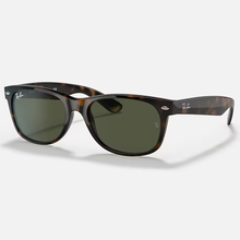 Load image into Gallery viewer, Ray-Ban New Wayfarer Classic Polarized Tortoise/Green
