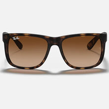 Load image into Gallery viewer, Ray-Ban Justin Classic Sunglasses Matte Havana/Brown
